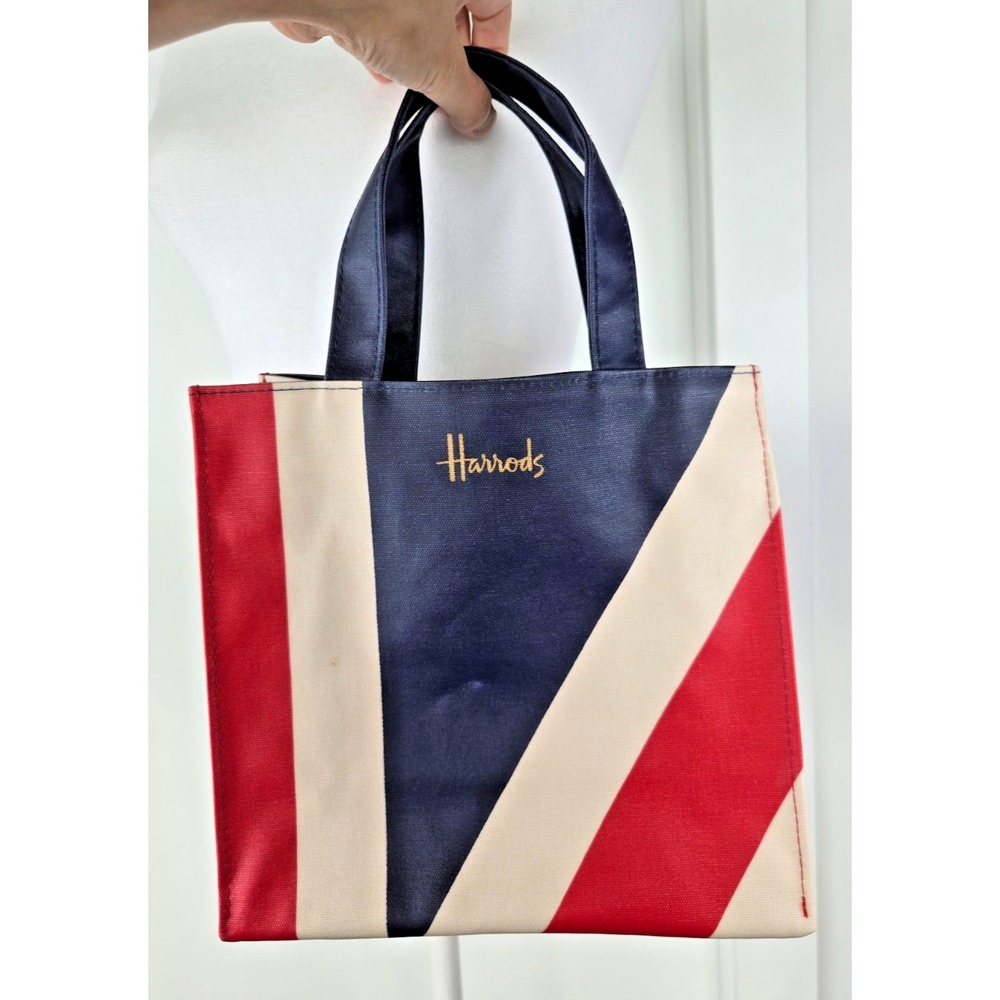 Harrods Classic British Color Gold Logo Tote Lined Snap Closure Zipped Pocket